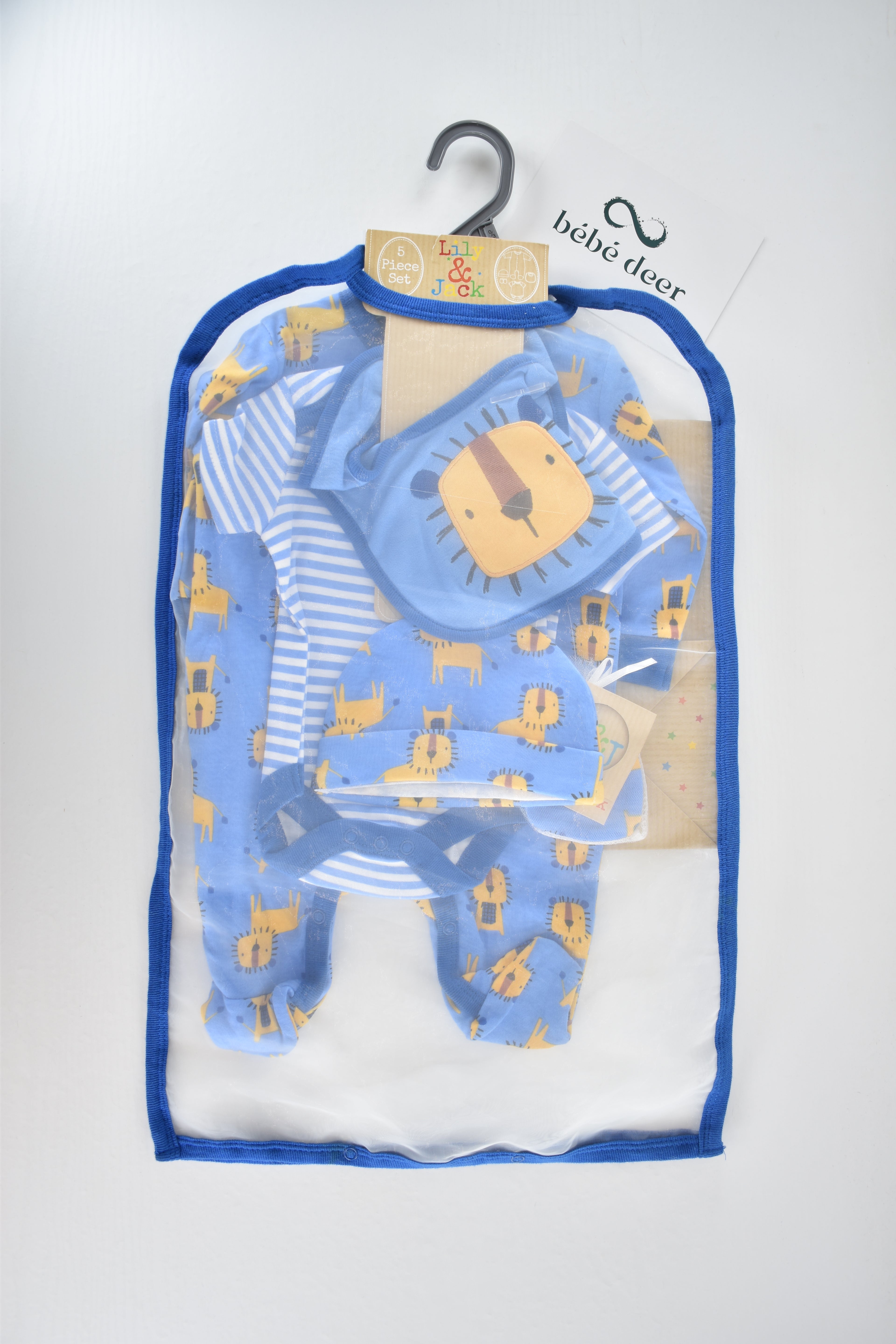 New with tags 5-piece lion gift set