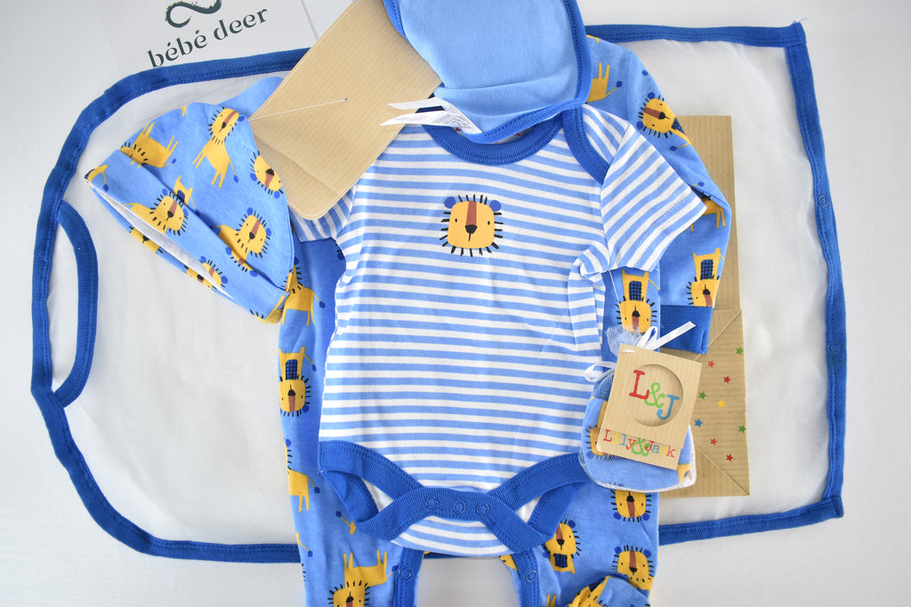 New with tags 5-piece lion gift set