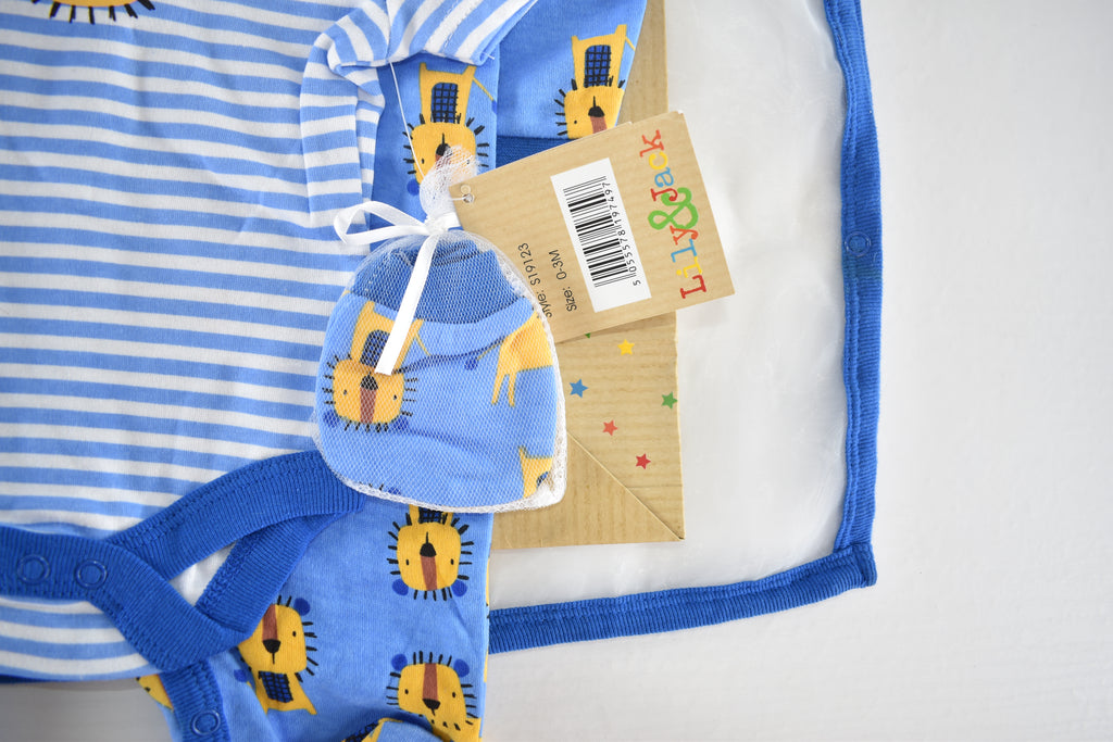 New with tags 5-piece lion gift set