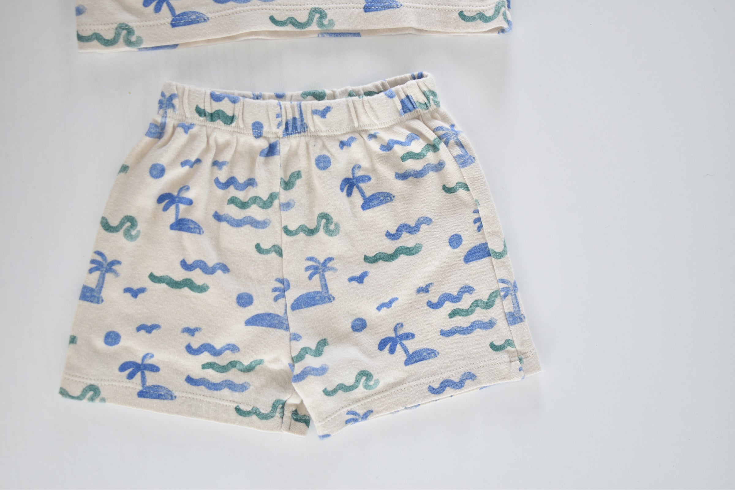 Beach print top and shorts set