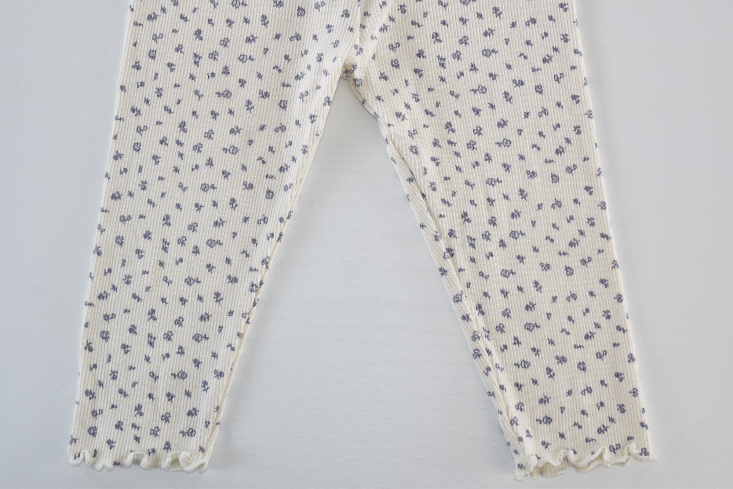 Cream floral leggings