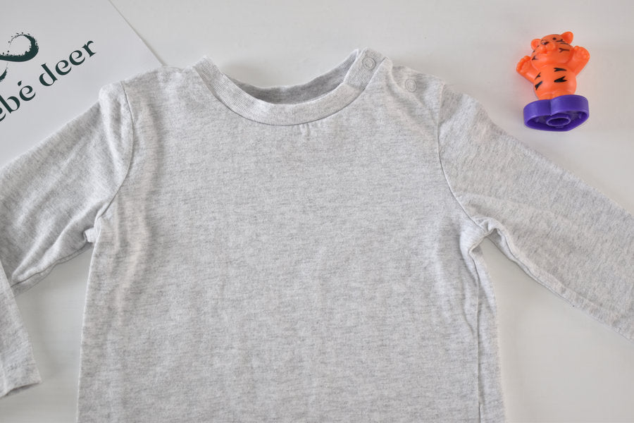 Light grey long sleeve top
