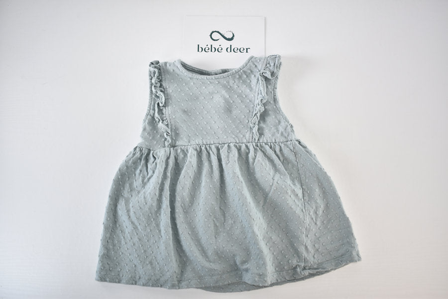 Sleeveless textured dress