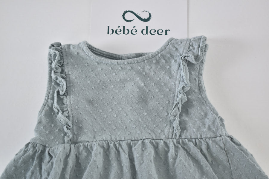 Sleeveless textured dress