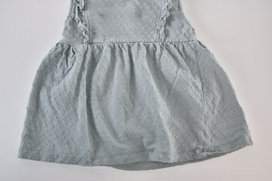 Sleeveless textured dress