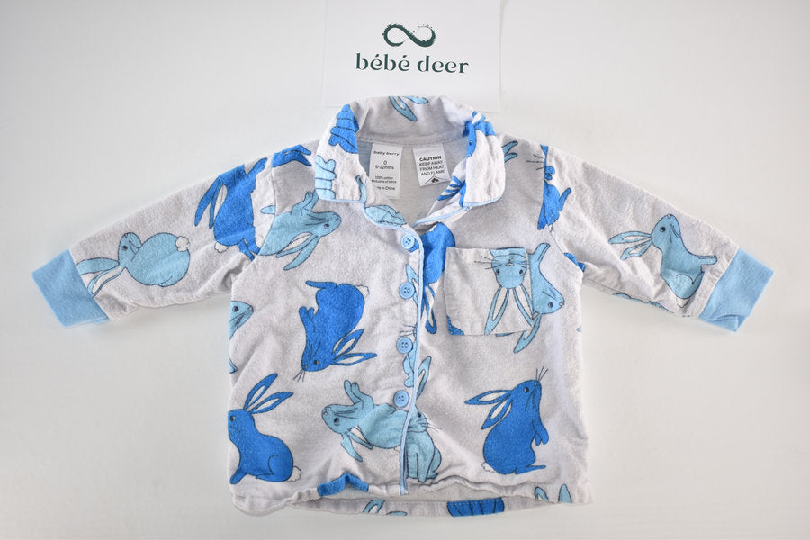 Two-piece pyjama with blue bunny print