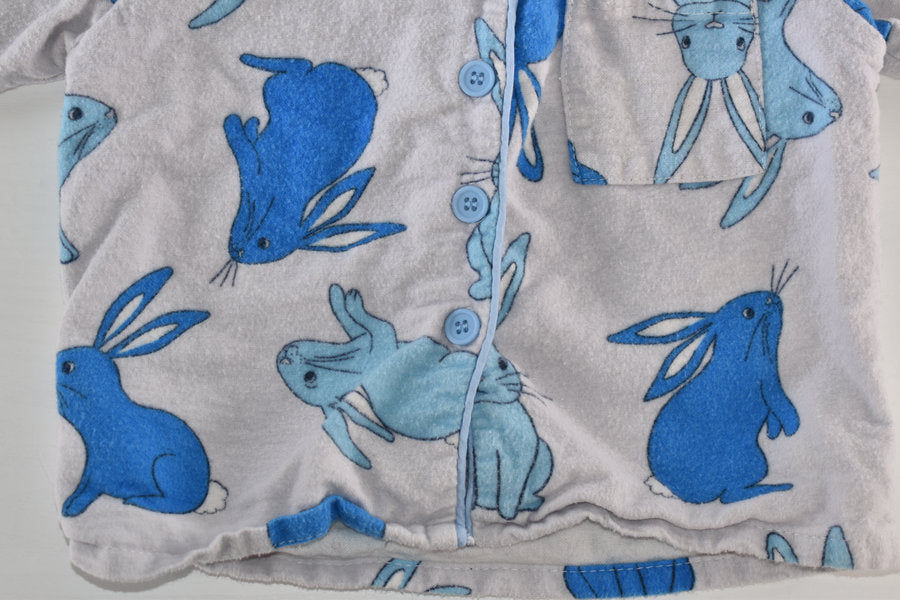 Two-piece pyjama with blue bunny print