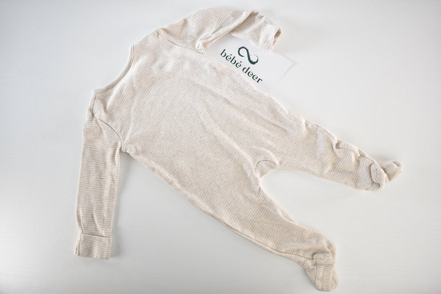 Sleepsuit alphabet-style animal