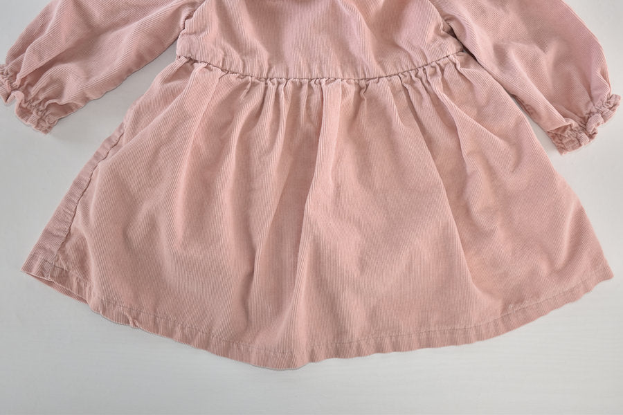 Soft pink dress with a Peter Pan collar