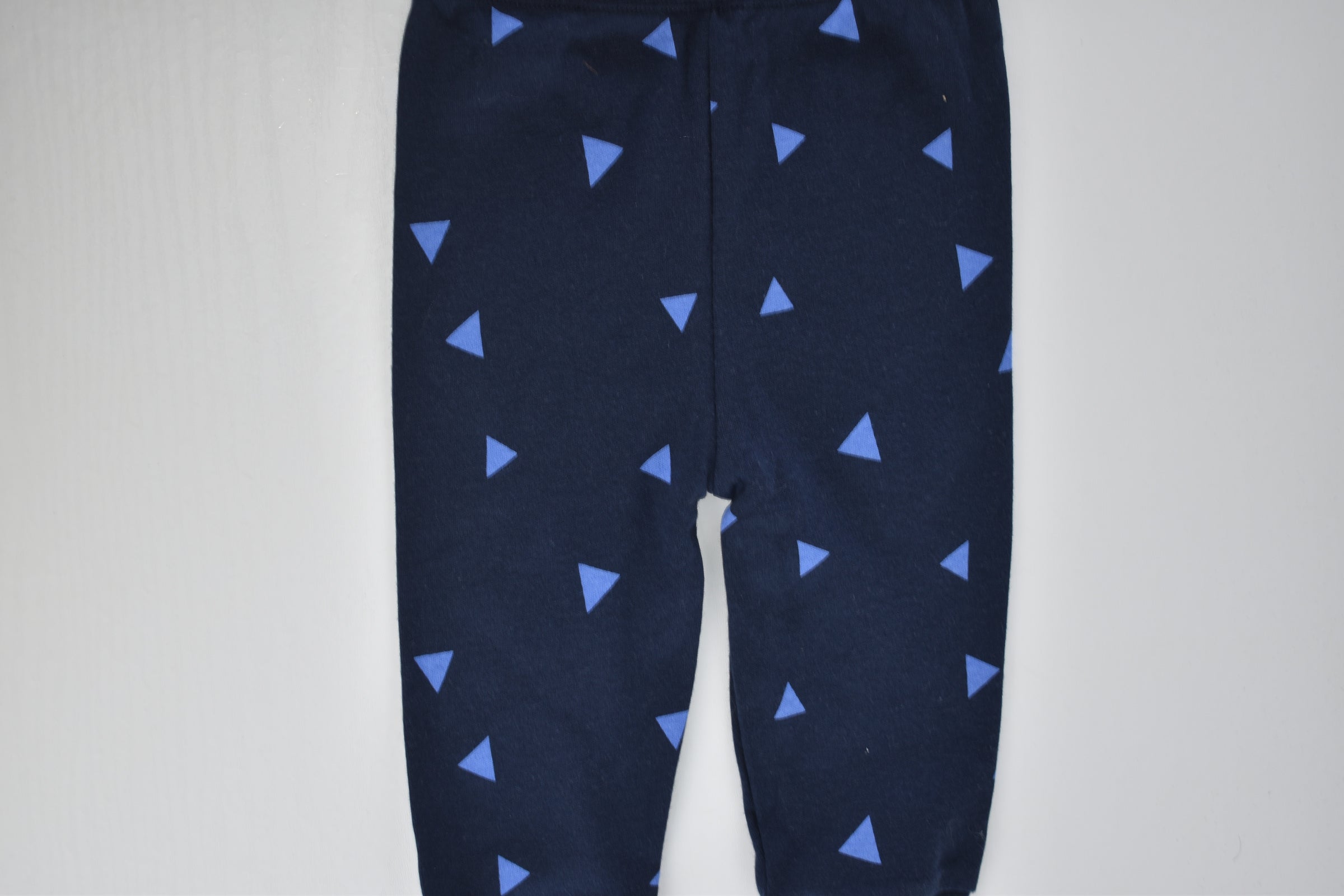 Ensemble top triangle et pantalon bleu marine
