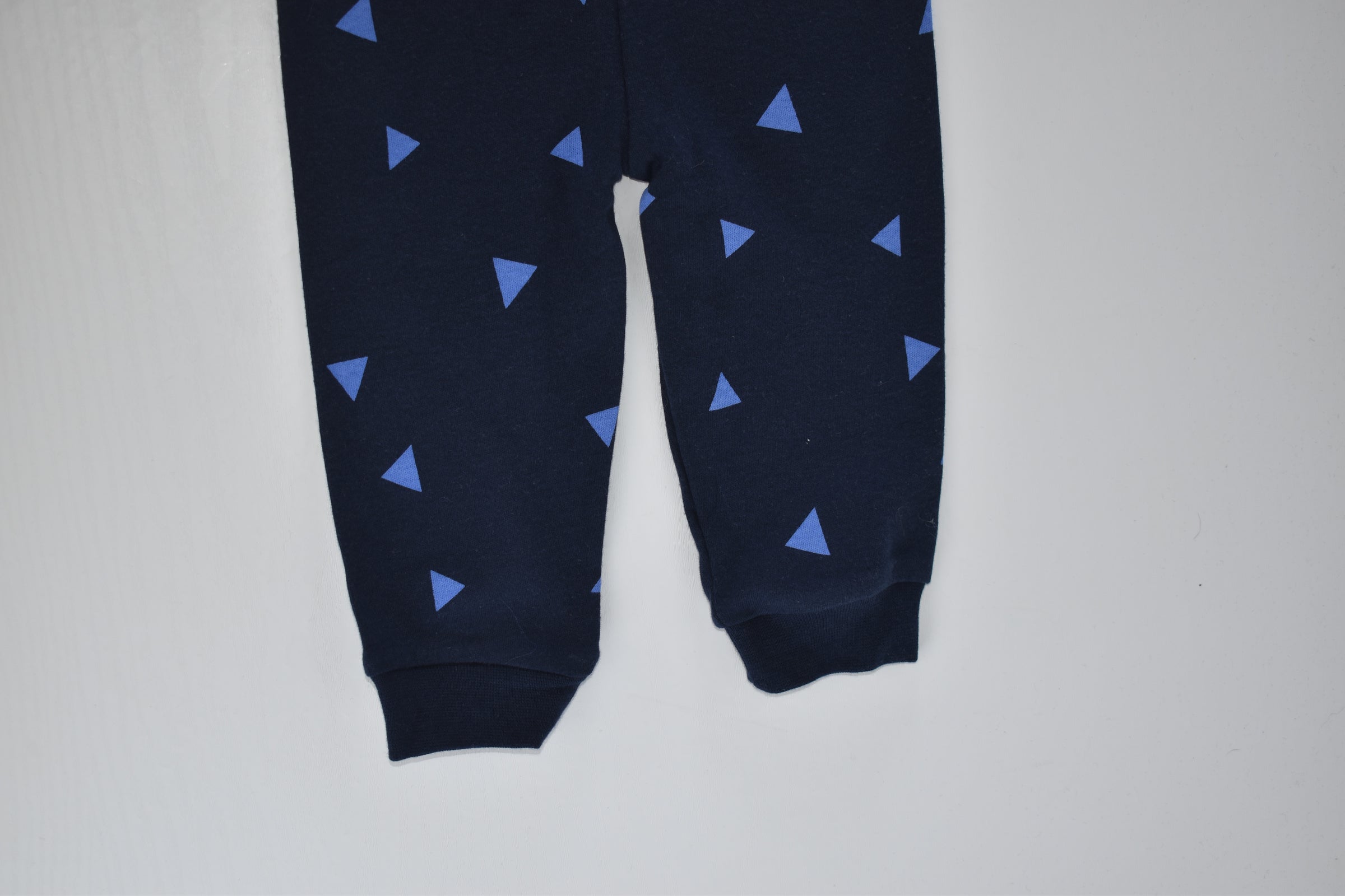 Ensemble top triangle et pantalon bleu marine