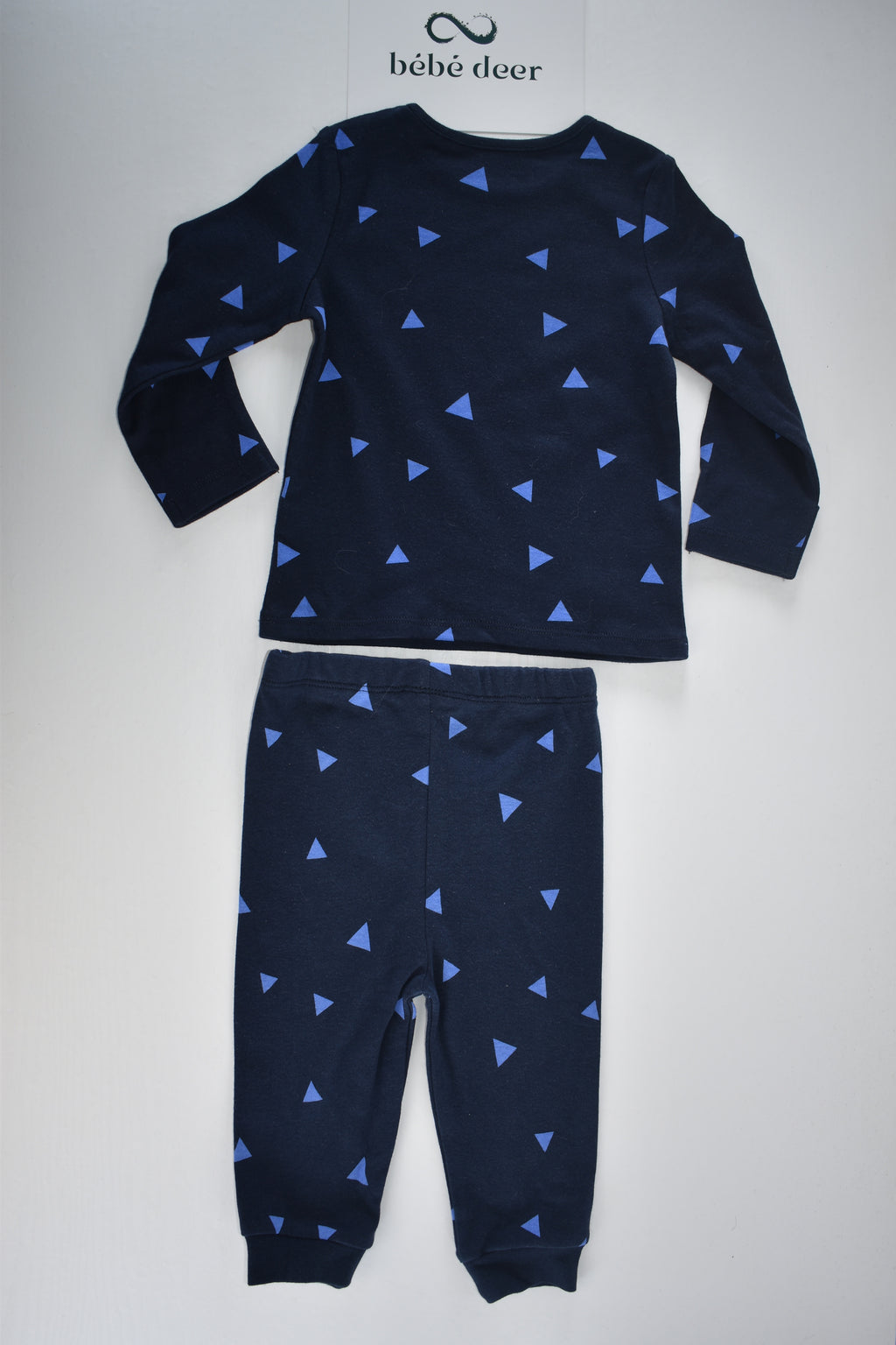 Ensemble top triangle et pantalon bleu marine
