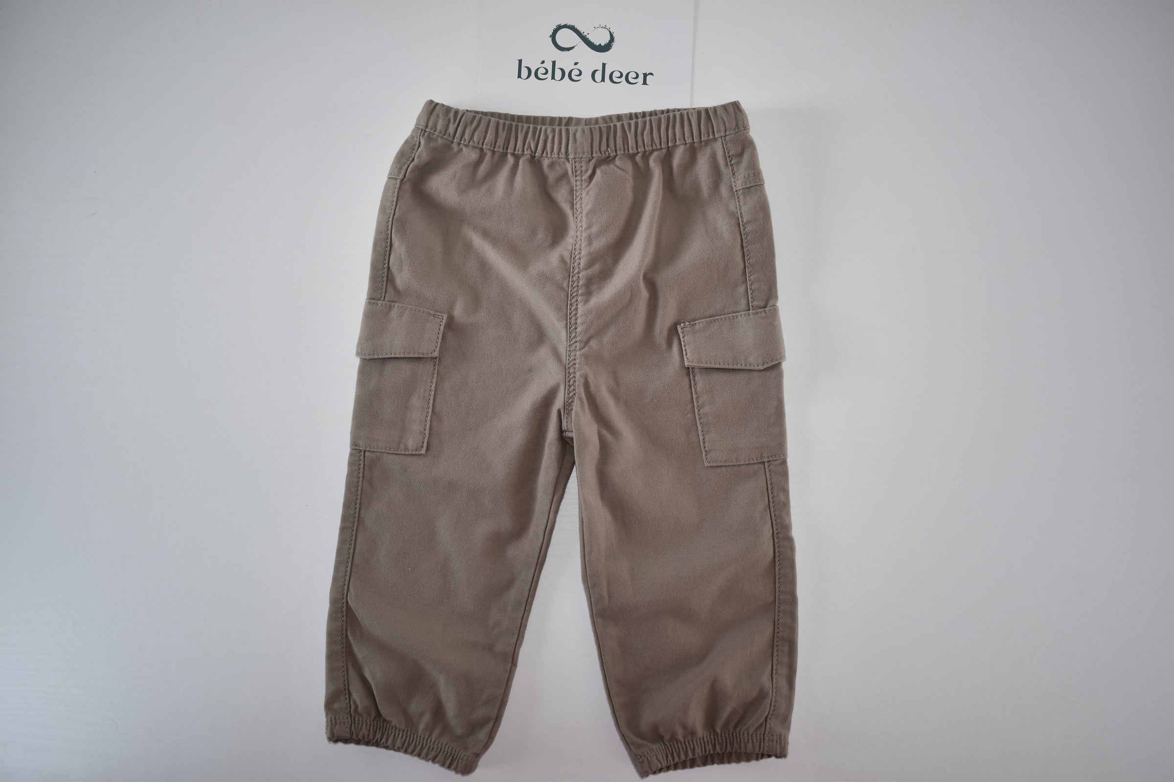 Cargo pocket trousers