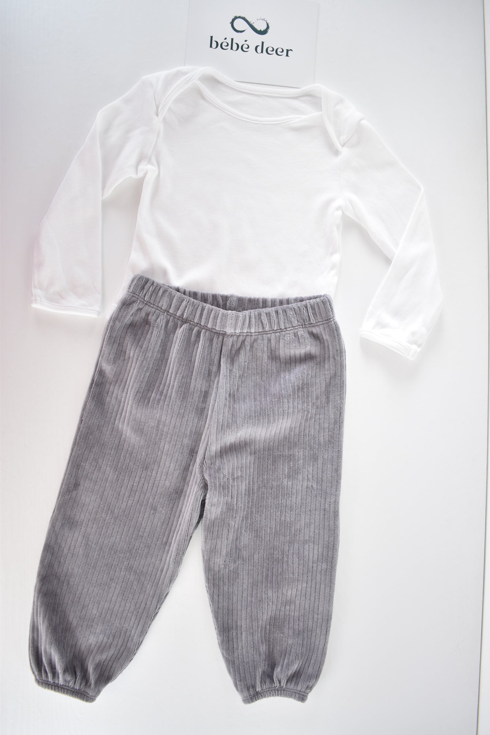 Ensemble body à manches longues et pantalon côtelé