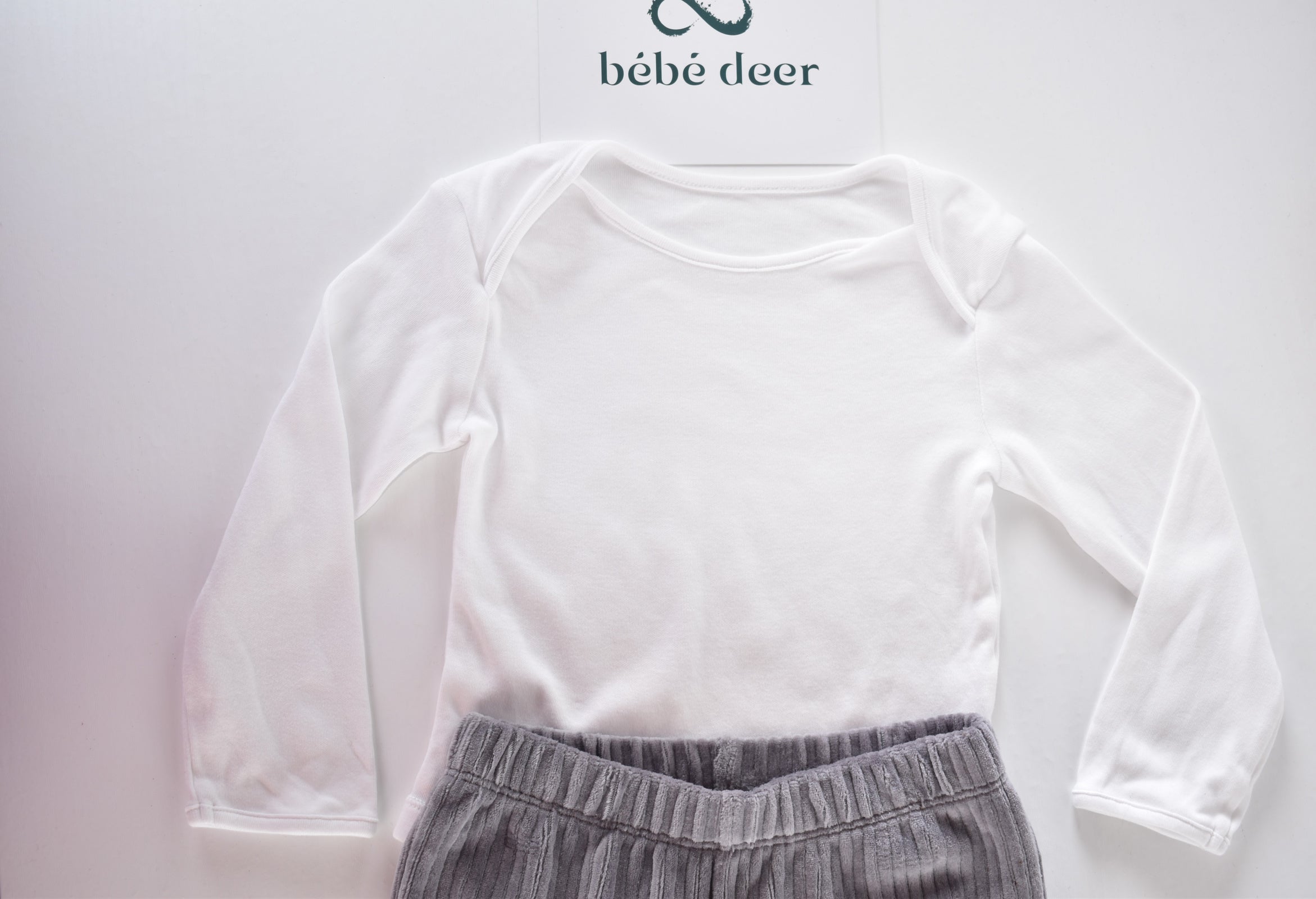 Ensemble body à manches longues et pantalon côtelé