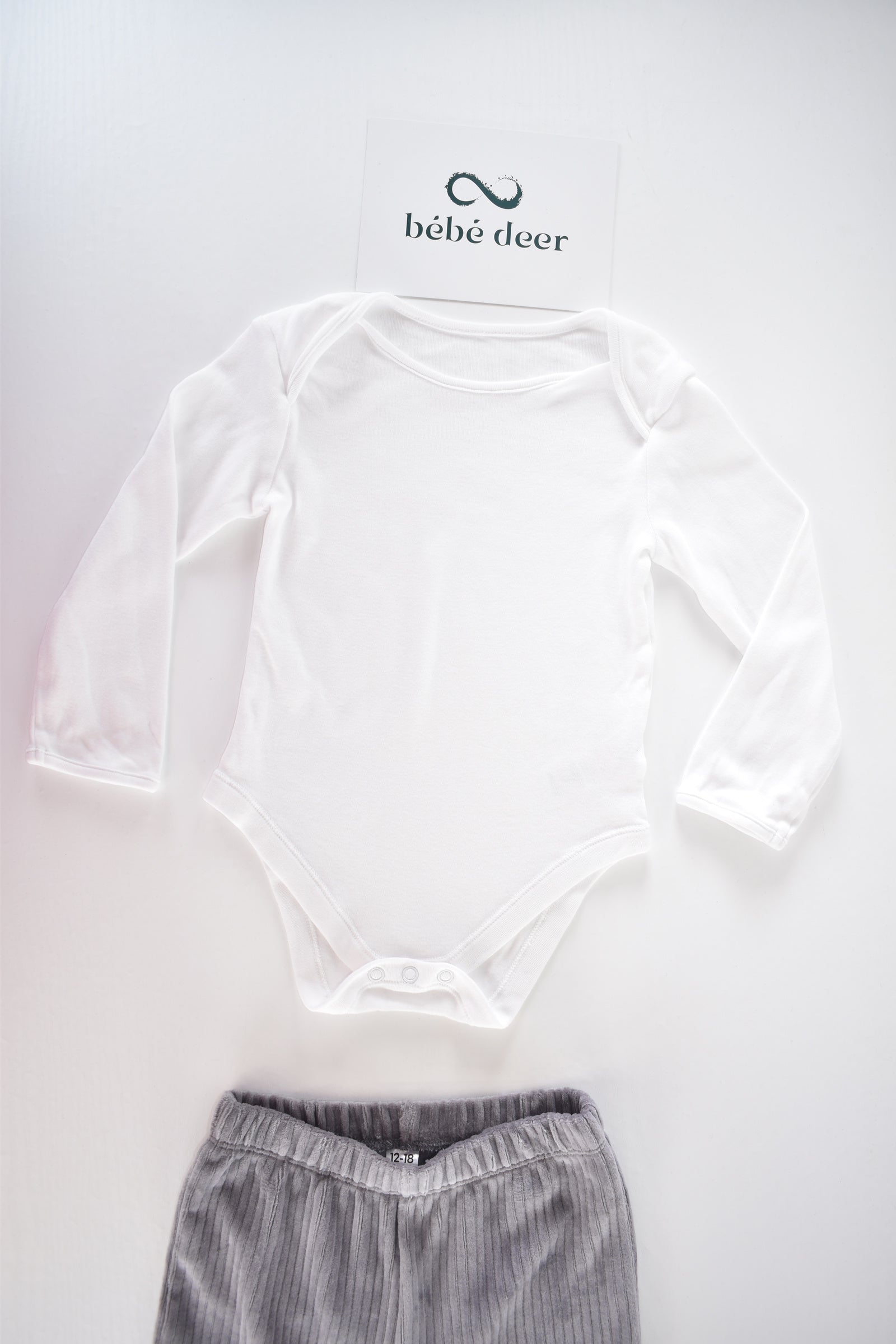 Ensemble body à manches longues et pantalon côtelé