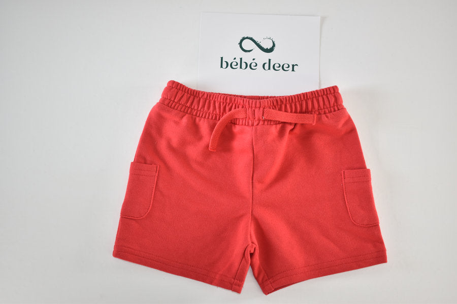 Red short