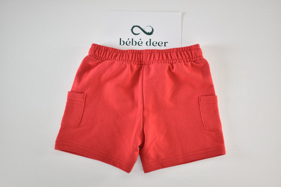 Red short