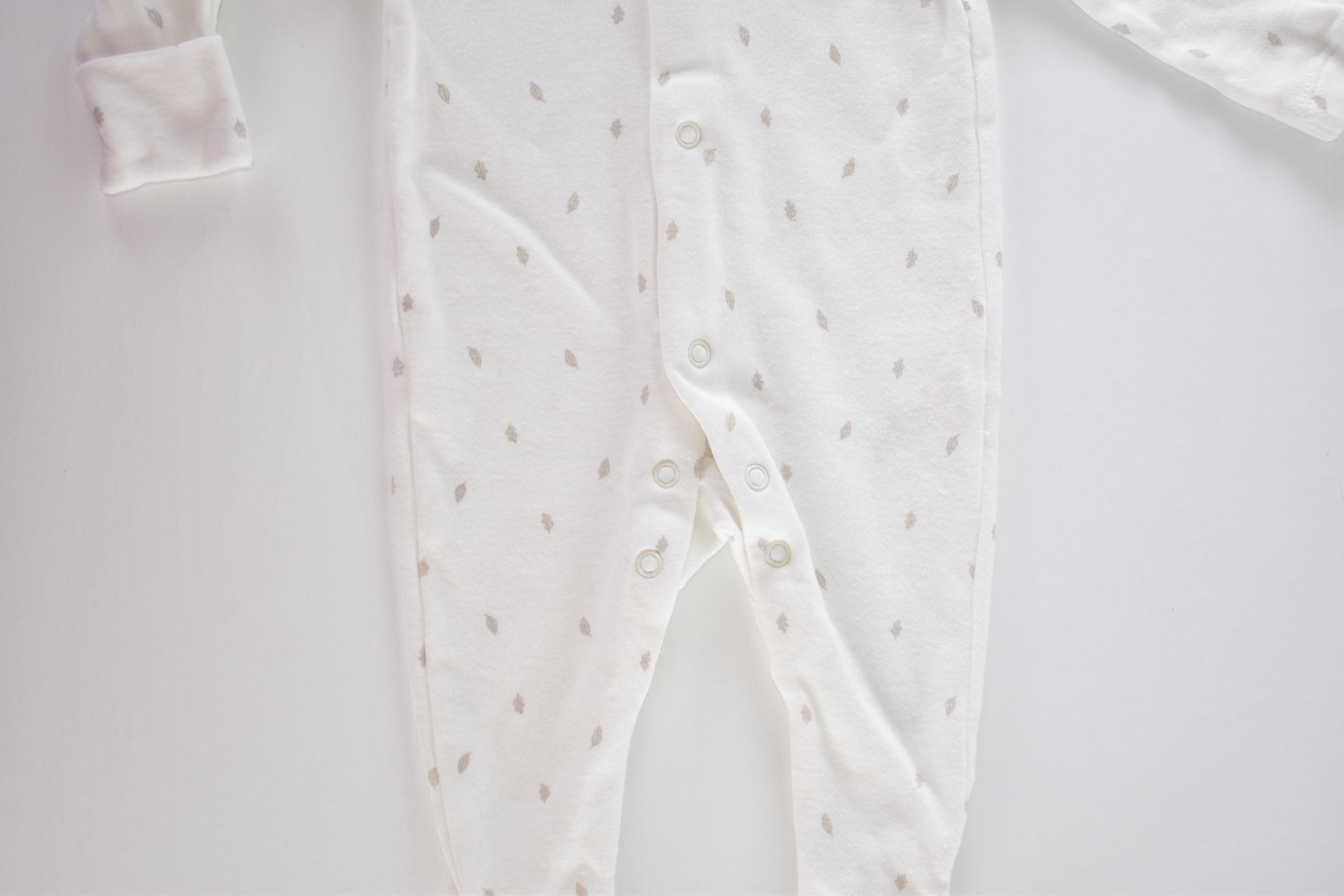 White leaf print cotton sleepsuit