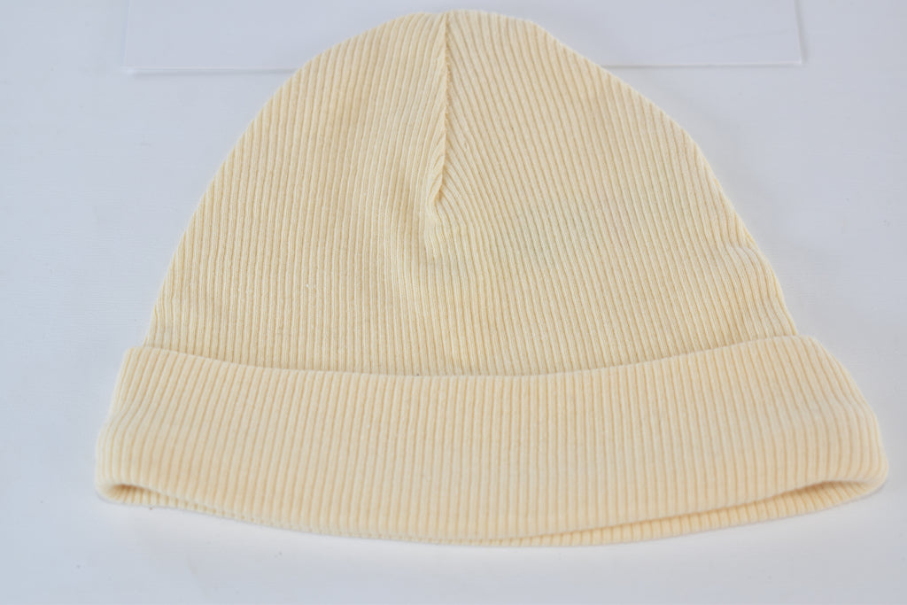 Cream ribbed baby hat