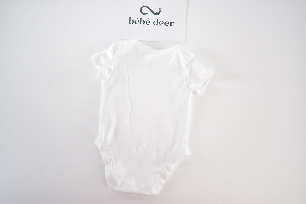 Short-sleeved bodysuit with little bear