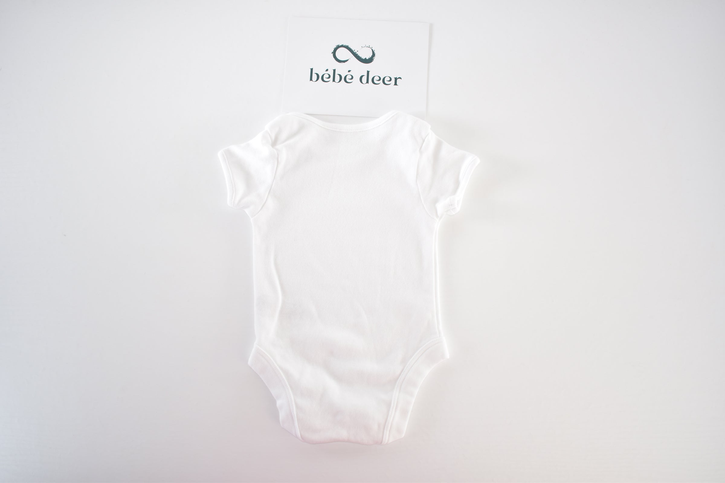 Short-sleeved bodysuit