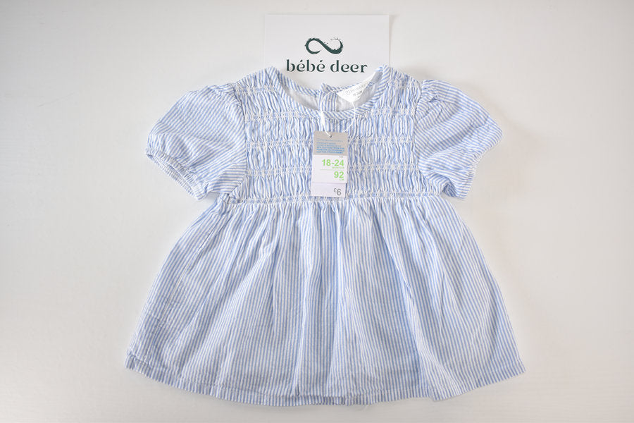 robe à rayures bleues et blanches