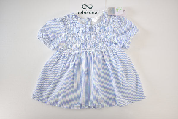 robe à rayures bleues et blanches