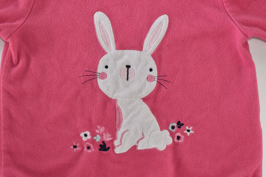 Haut de pyjama en polaire rose lapin