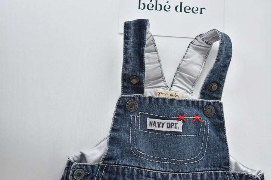 Denim dungarees with cargo pockets