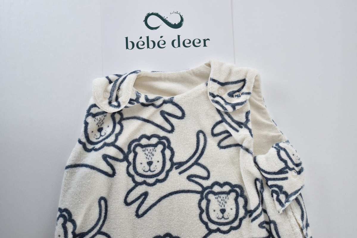 Lion print 1 TOG sleeping bag – 0–6 months