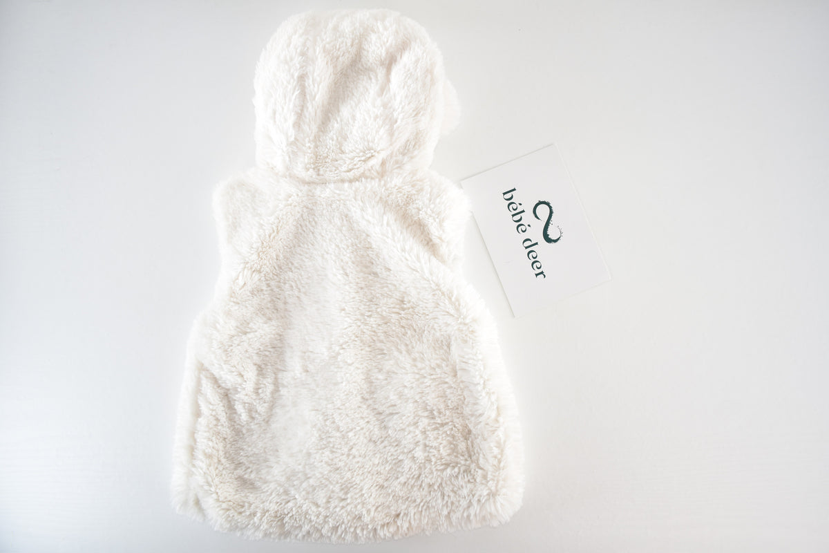 Fluffy bear hooded gilet