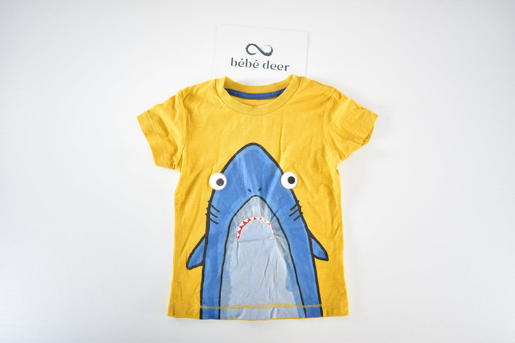 Interactive shark t-shirt with moving eyes