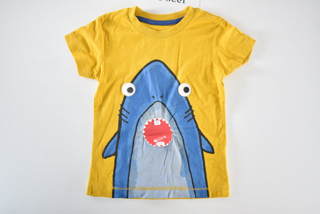 Interactive shark t-shirt with moving eyes