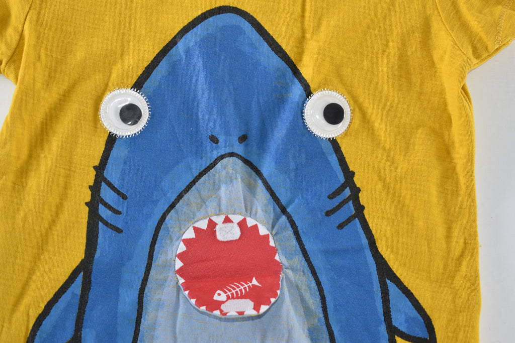 Interactive shark t-shirt with moving eyes