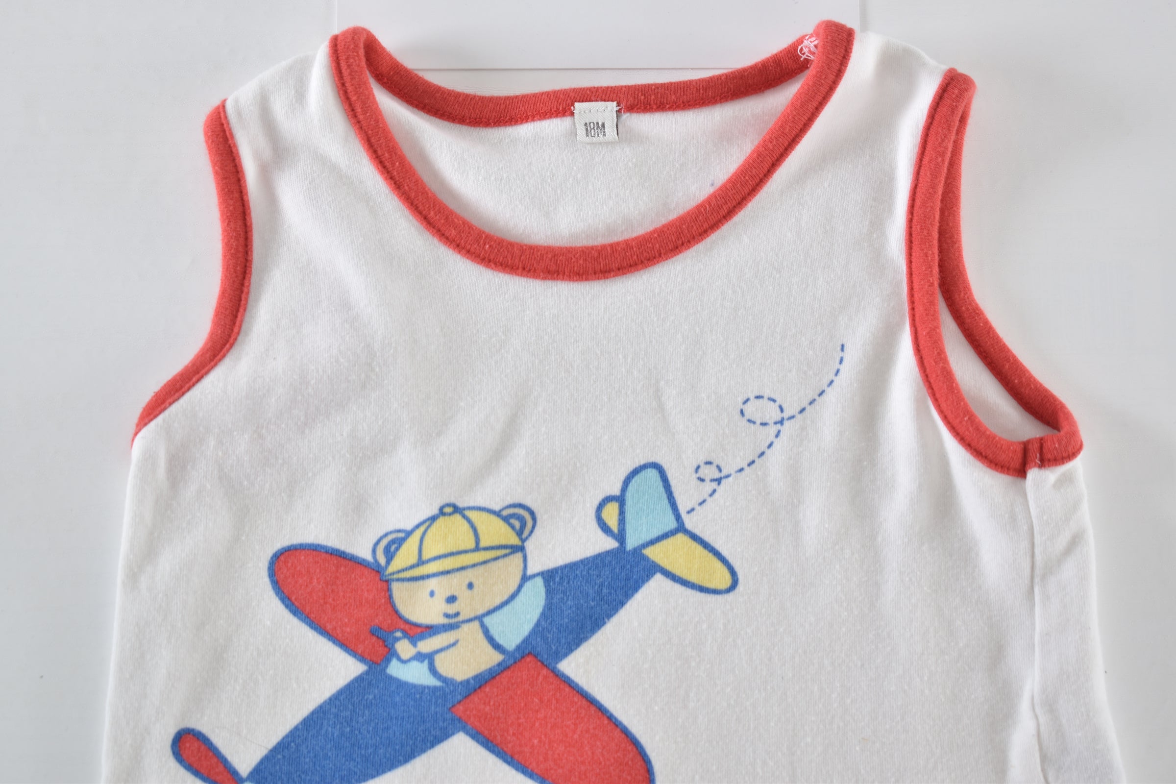 Aeroplane sleeveless top with bear pilot print