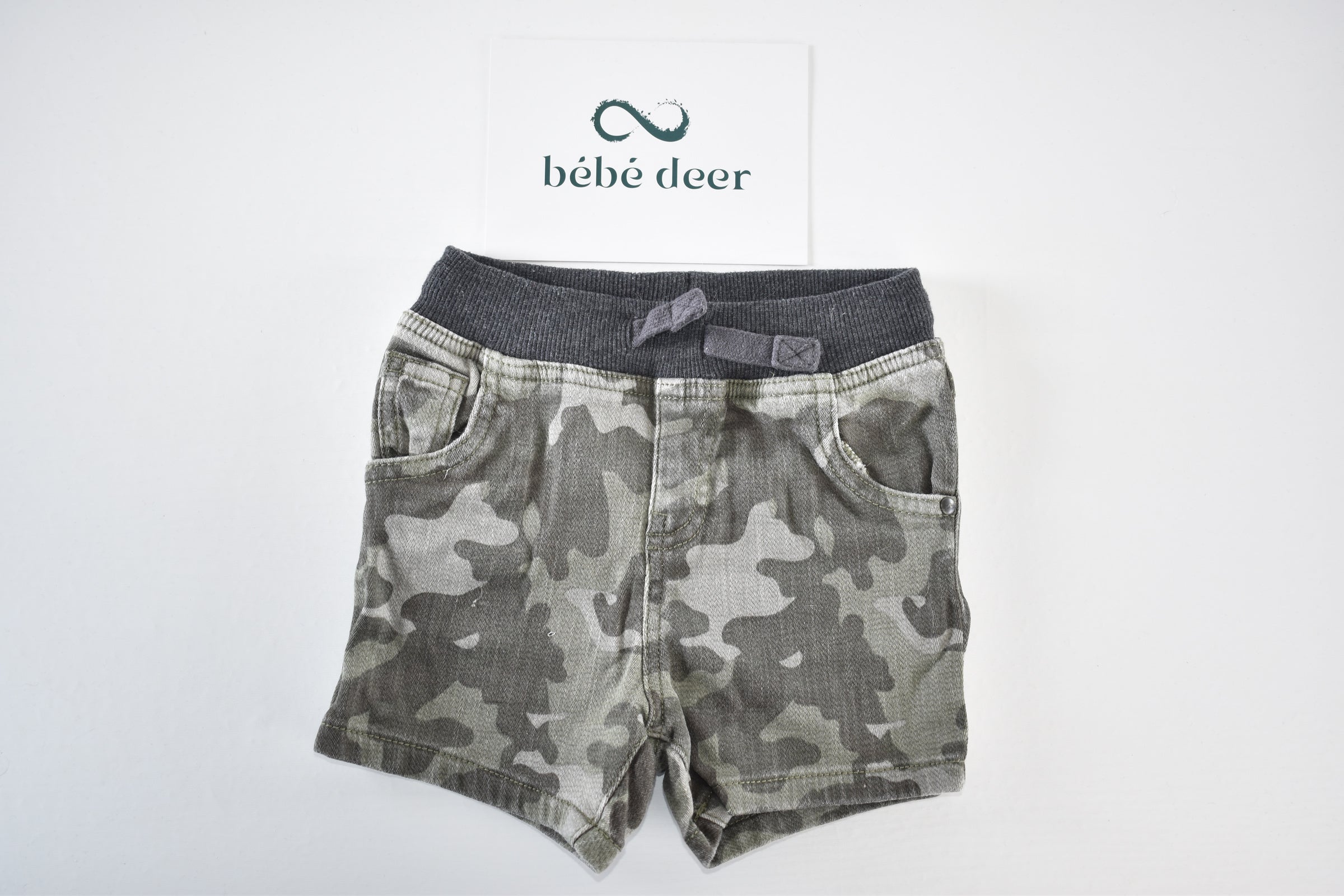 Camouflage shorts with drawstring waist