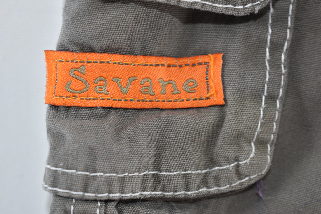 Grey cargo shorts with lizard patch