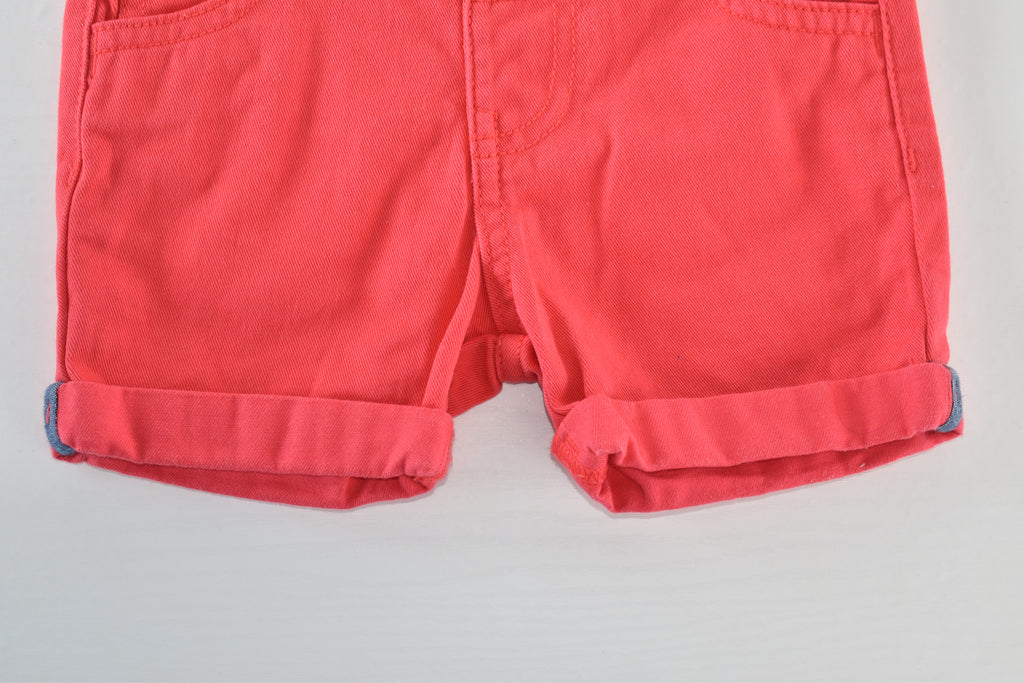 Red shorts with adjustable waistband,