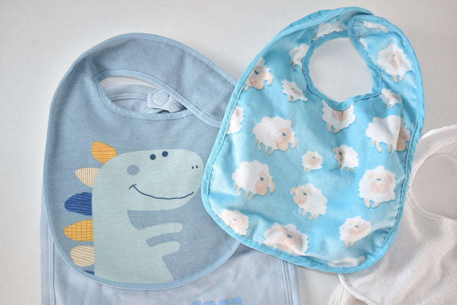 Set of 8 baby boy bibs