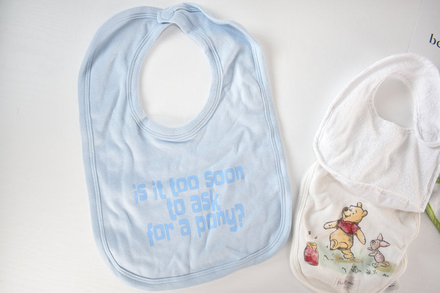 Set of 8 baby boy bibs