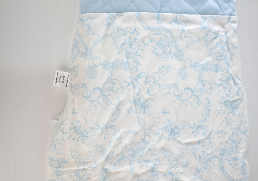 Quilted sleeping bag with double zip