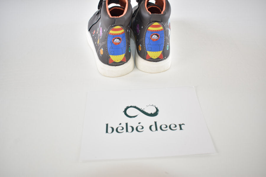 Hey Duggee space high top shoes size 7 (24)