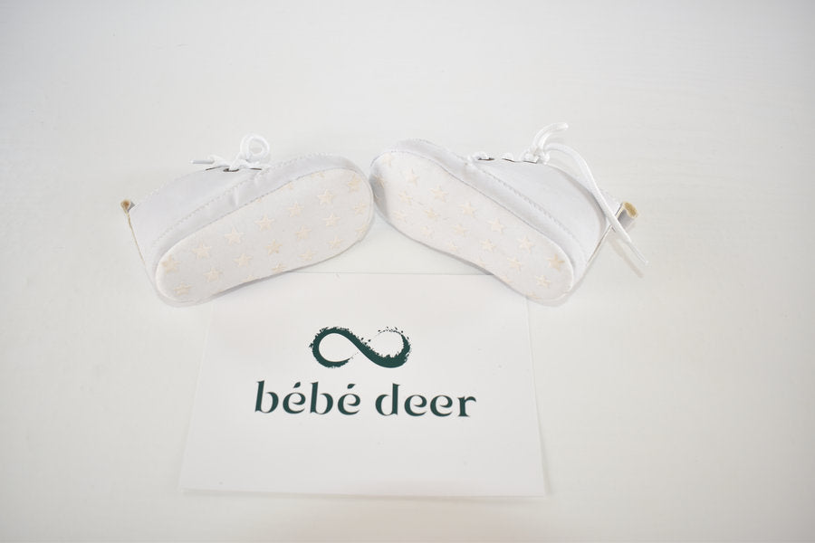 White soft sole prewalker shoes