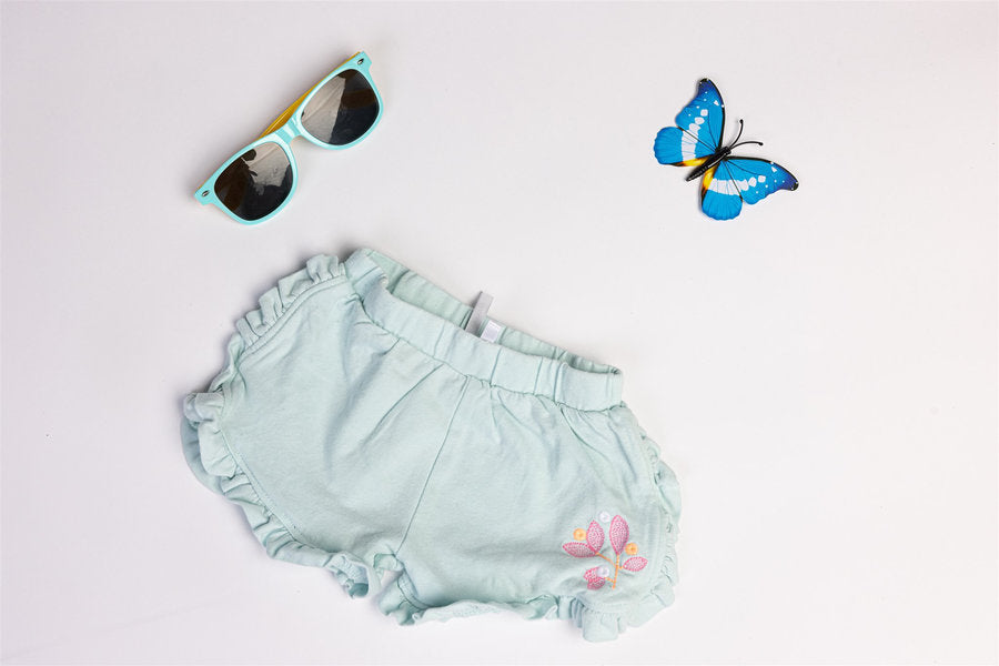 Shorts with floral embroidery