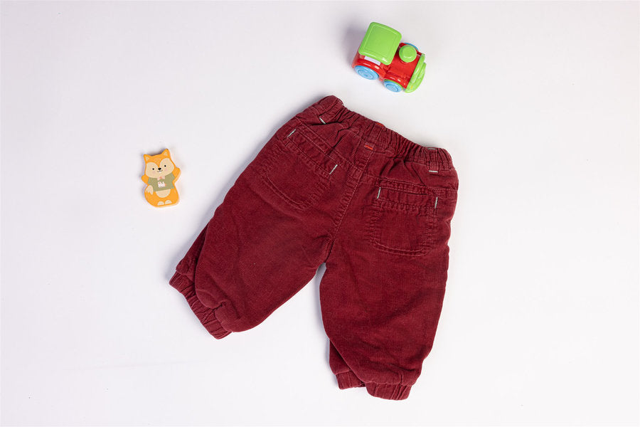Corduroy trousers “Baby boy dept since 95” and “SW Sweet Bear”.