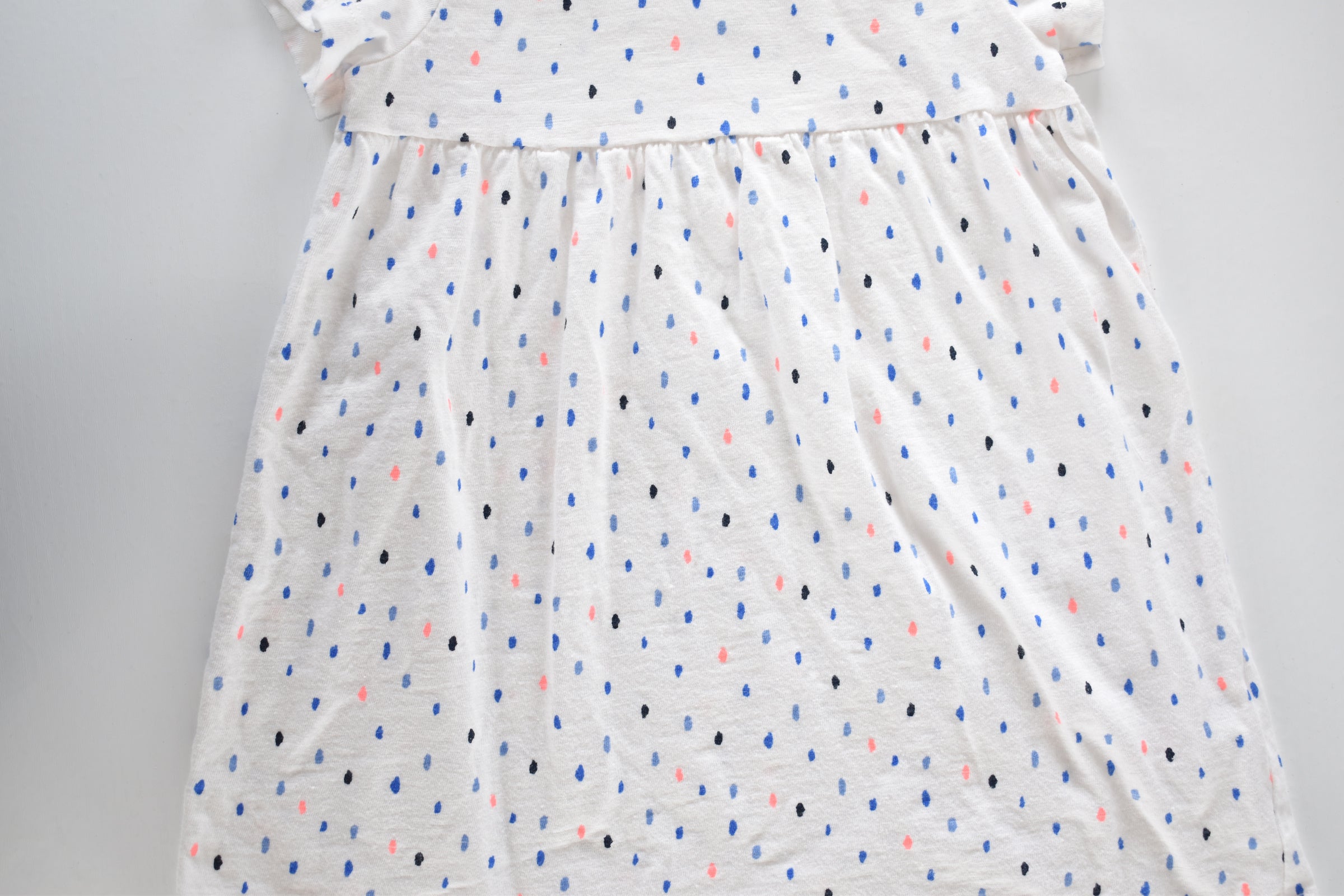 Robe légère à pois
