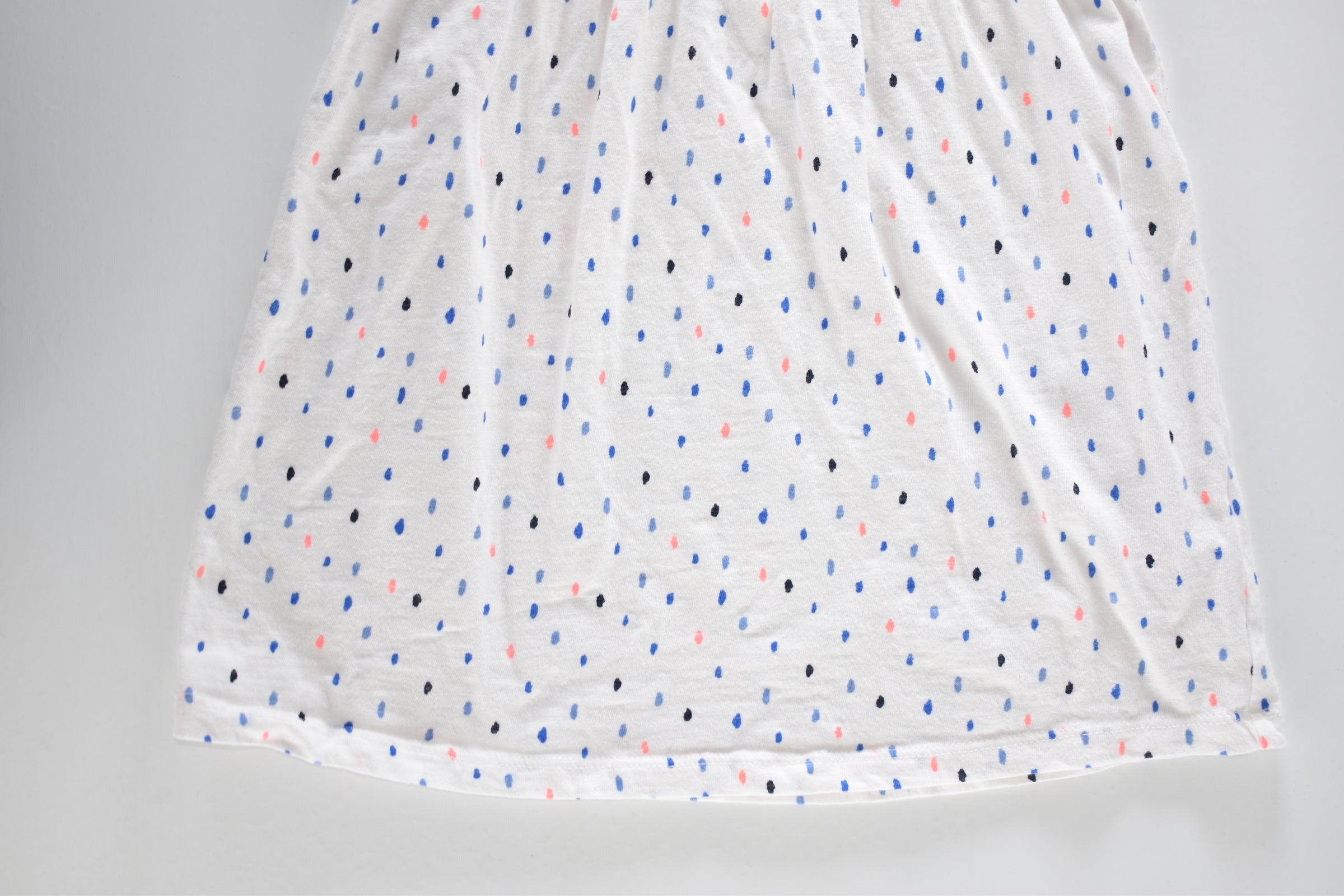 Robe légère à pois