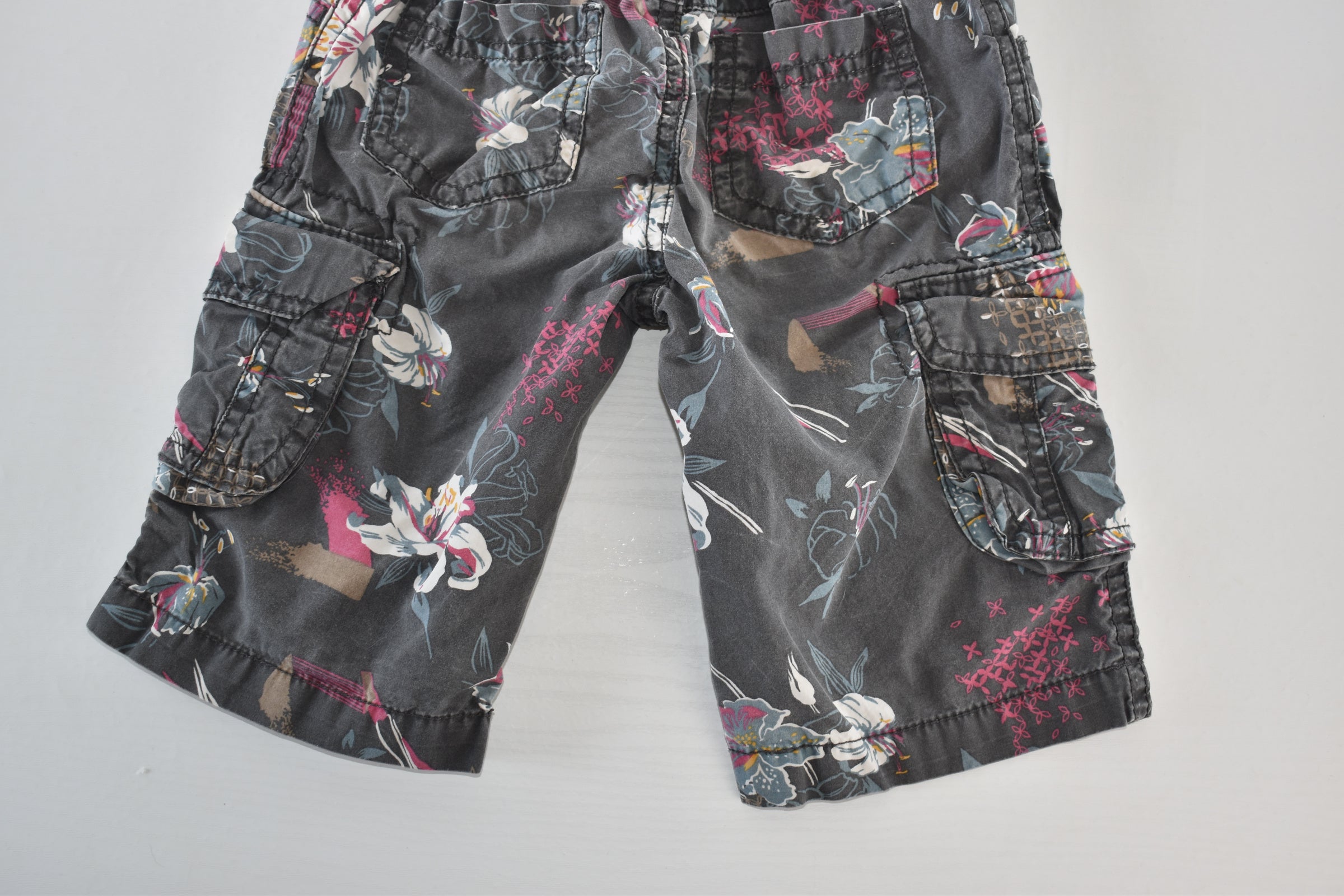 Floral cargo shorts