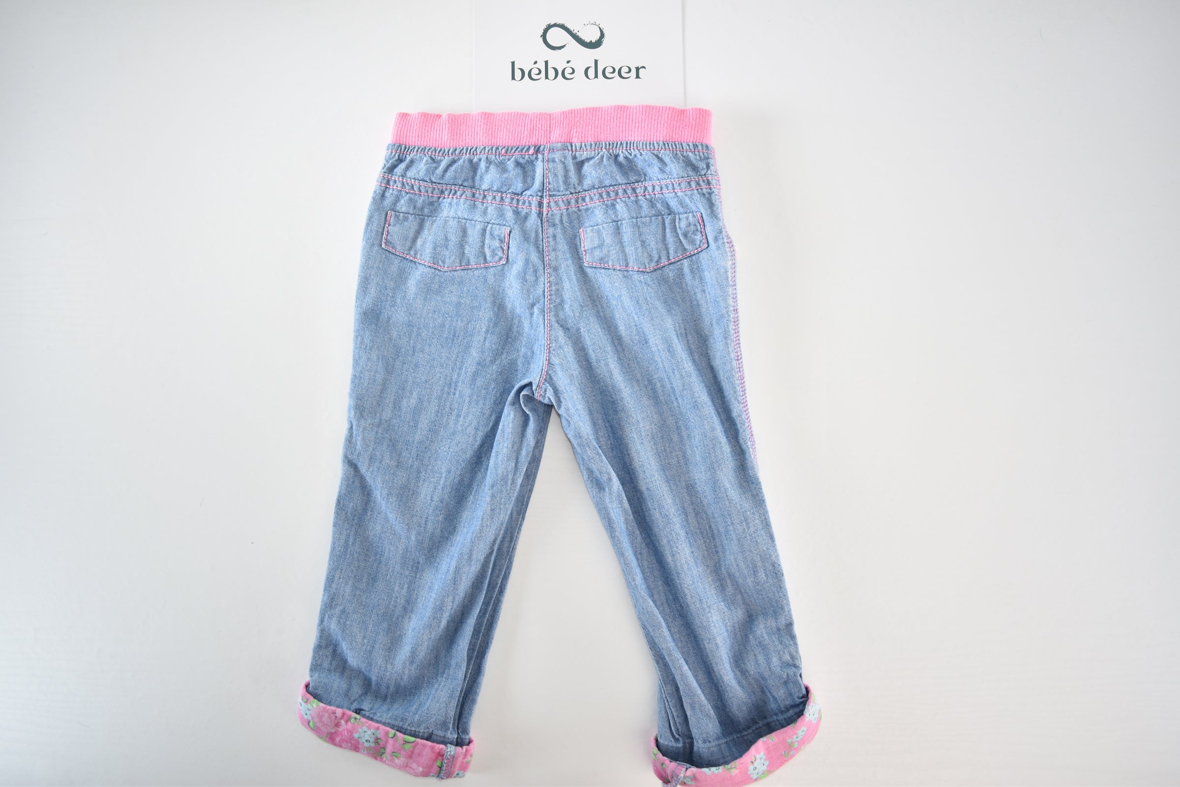 Embroidered cropped jeans